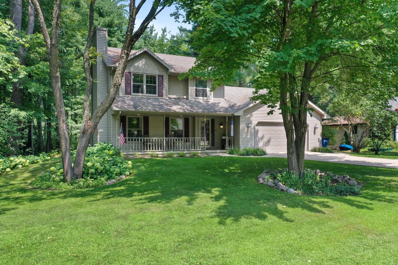 1744 Ives Lane — photo