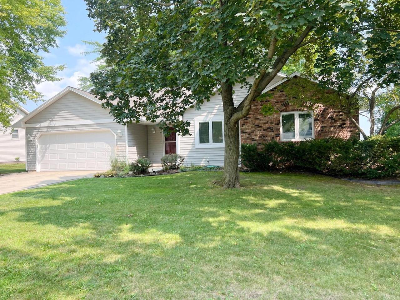 2151 Woodcrest Drive — photo