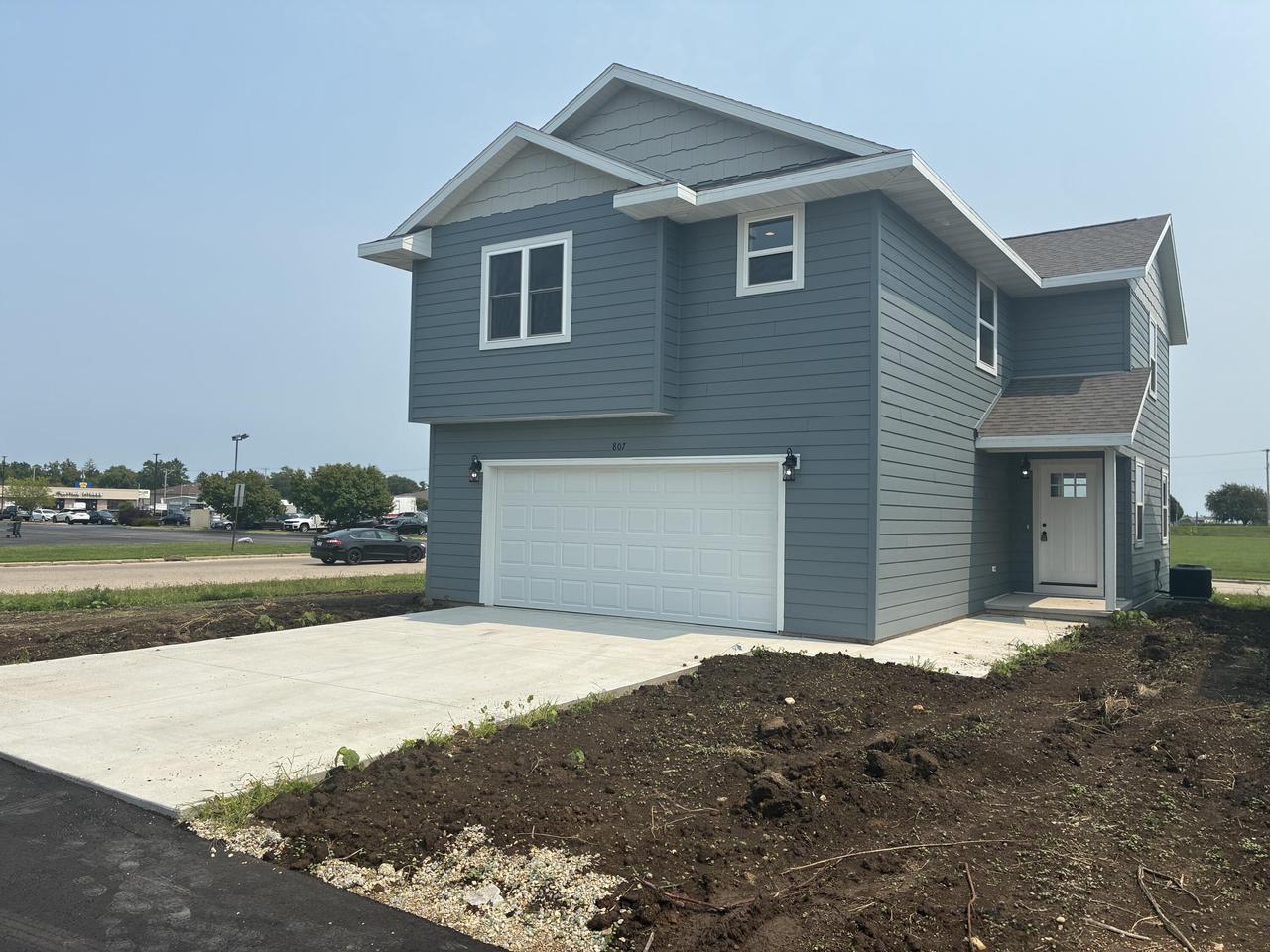 807 Arthur Drive — photo
