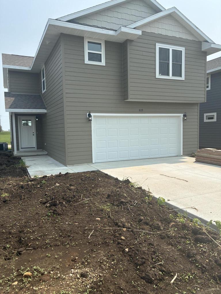 809 Arthur Drive — photo