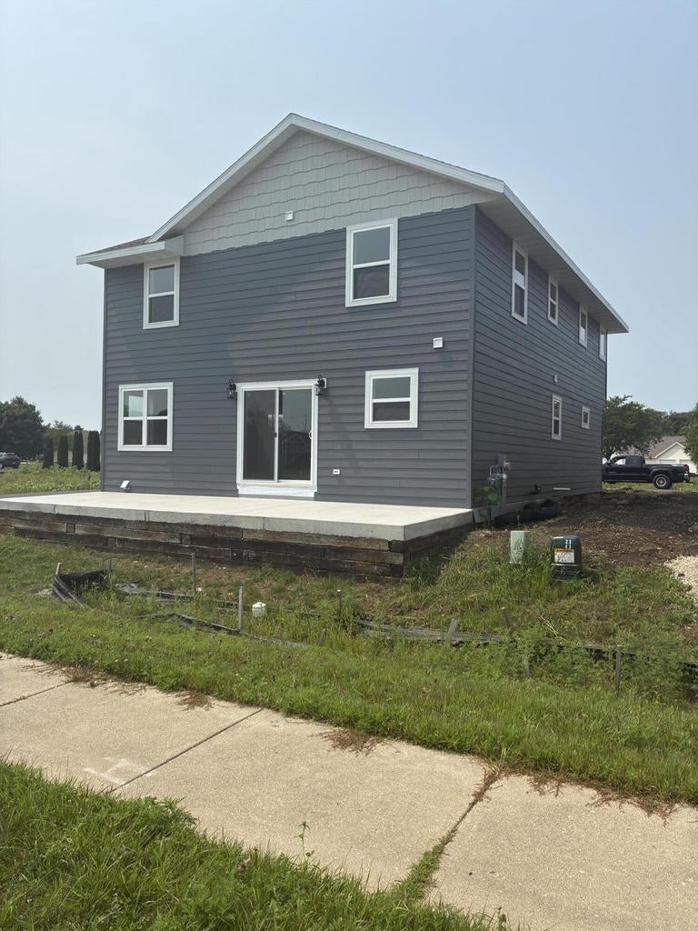 811 Arthur Drive — photo