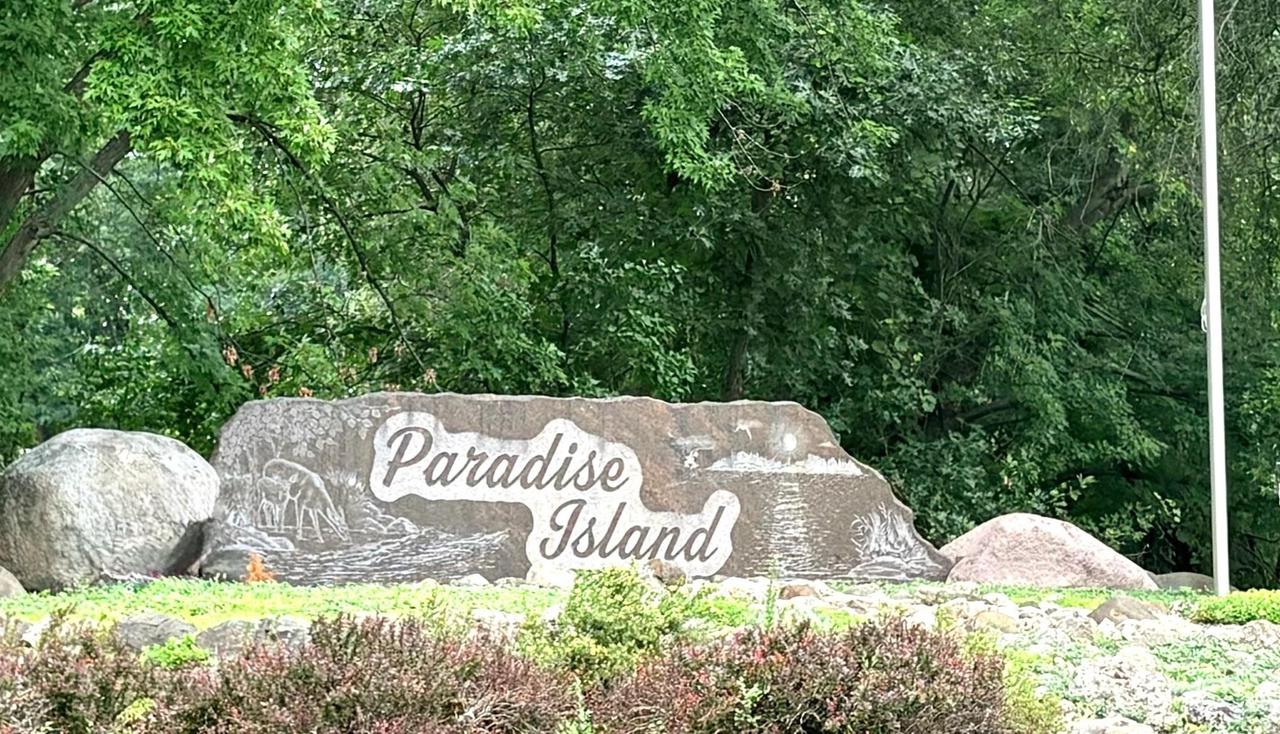 W11557 Island View Court — photo