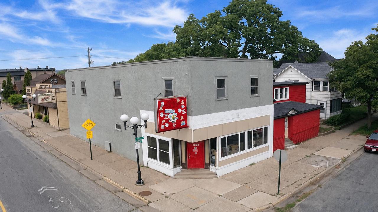 1303 Avon Street 1301 — photo