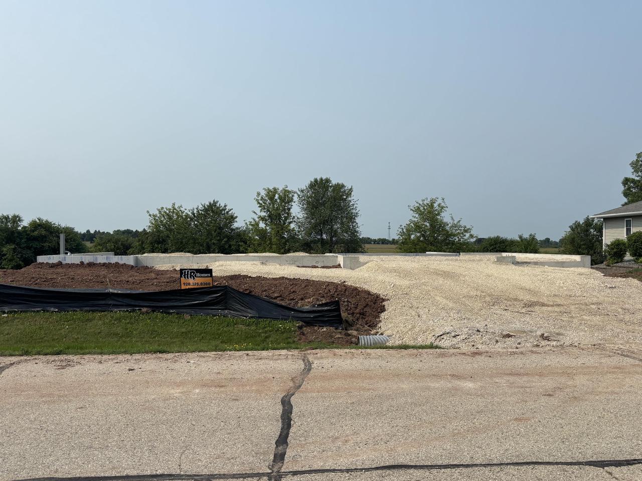 16 Trails End Court — photo