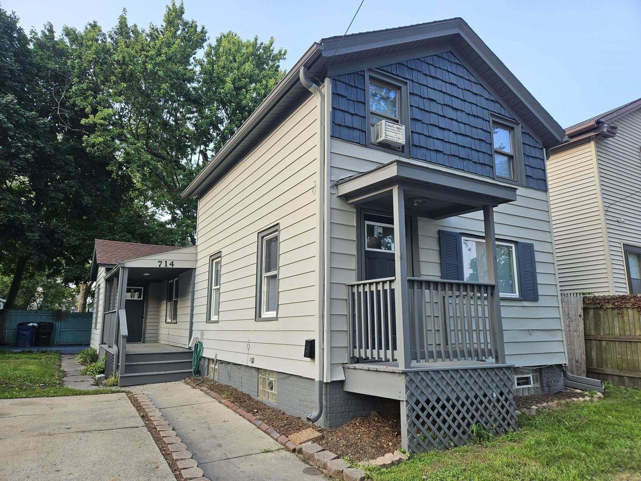 714 Kewaunee Street — photo