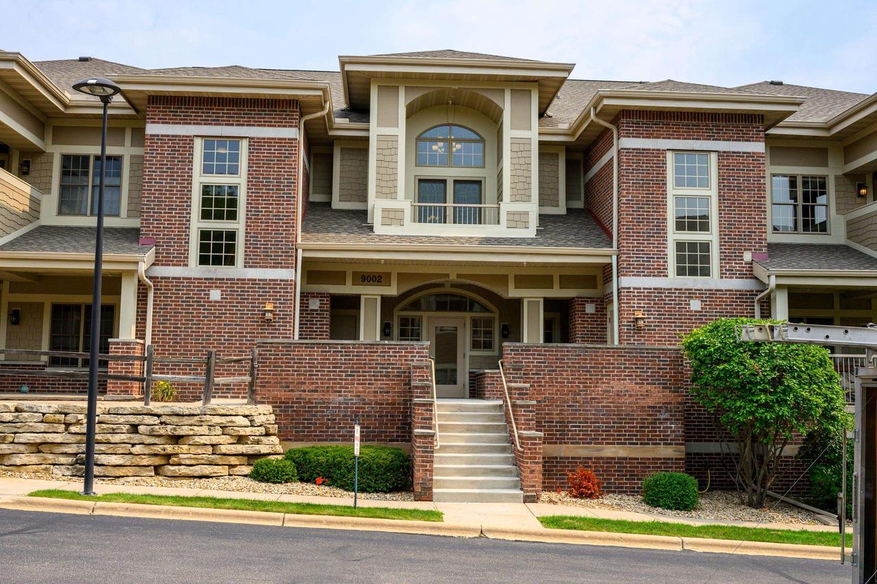9002 Hawks Reserve Lane 201 — photo