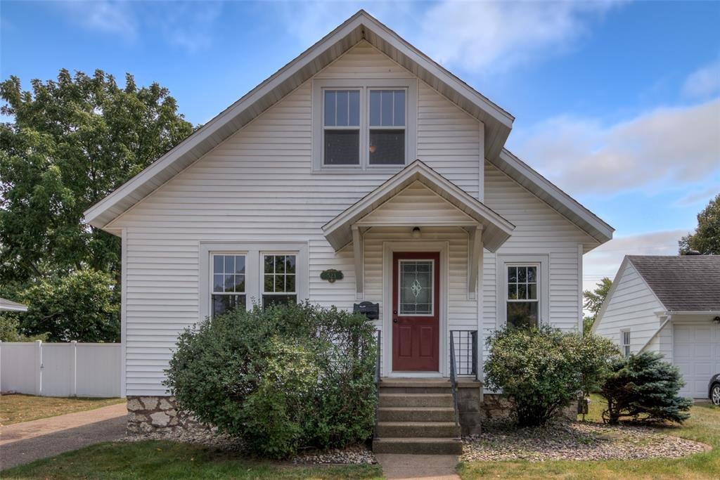 523 W Elm Street — photo