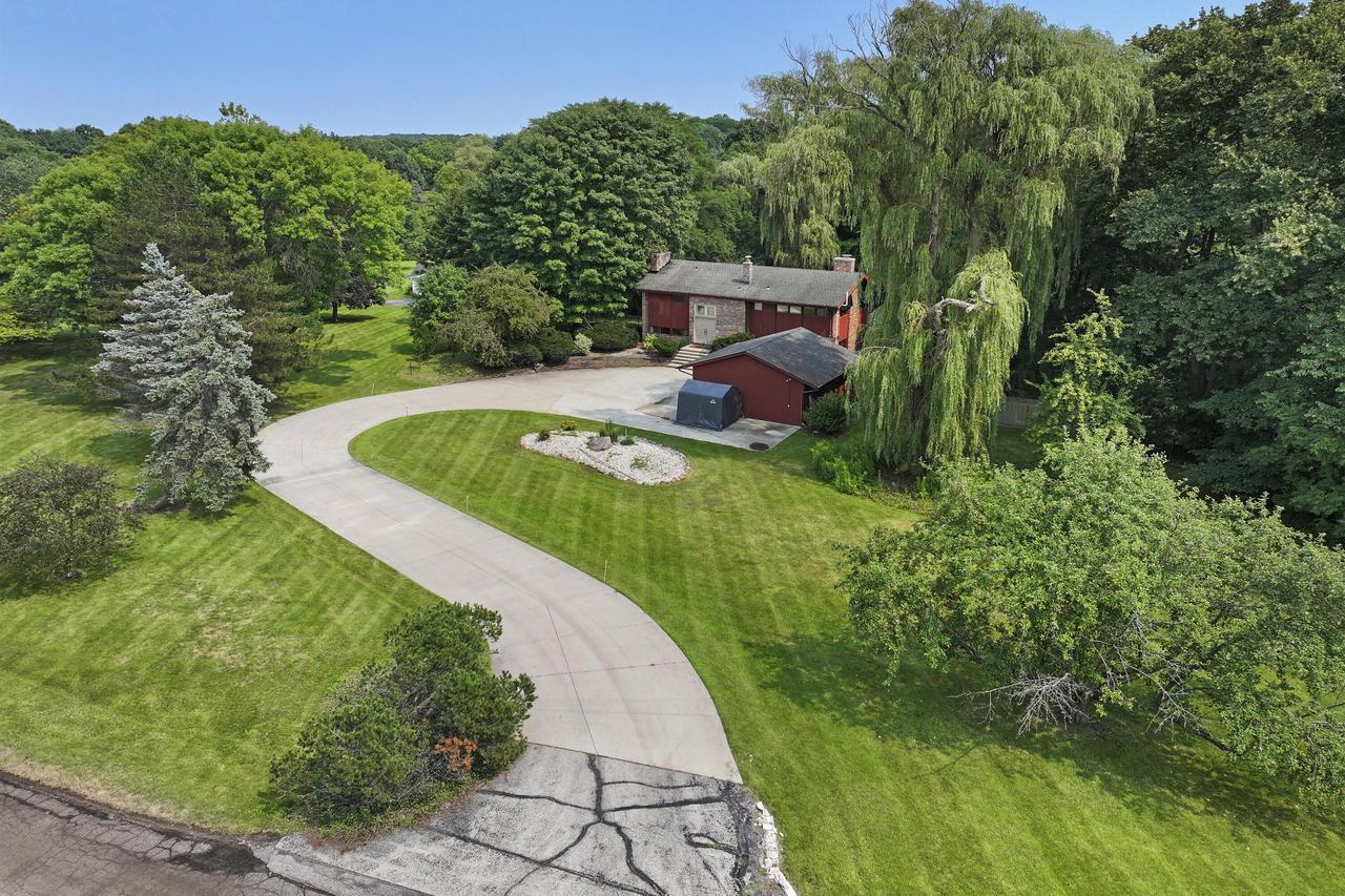 7101 Brook ROAD, Franksville, WI 53126