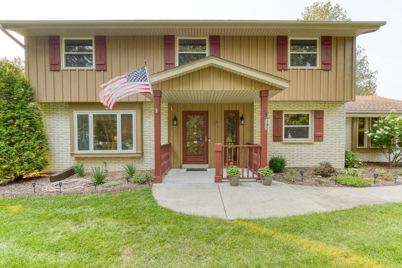 S64W12622 Tennyson Lane — photo