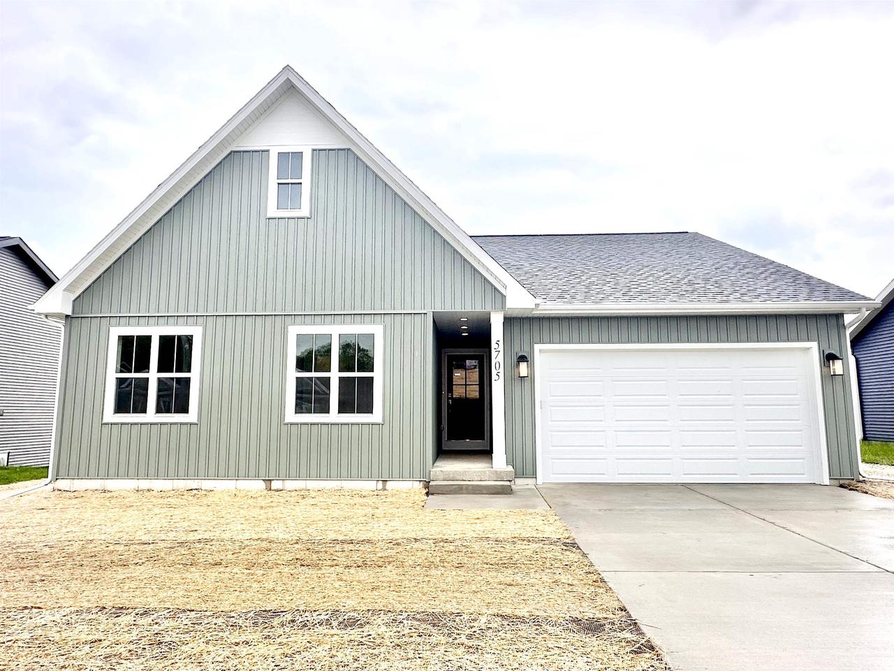 10427 N Stone Barn Drive — photo