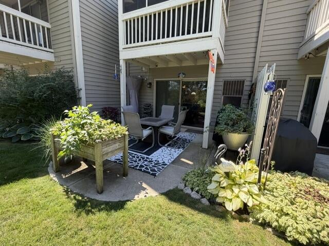 240 Marina Court 28 — photo