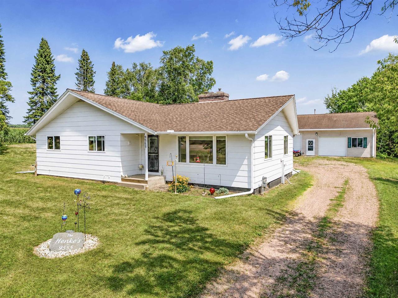 9555 County Road K — photo