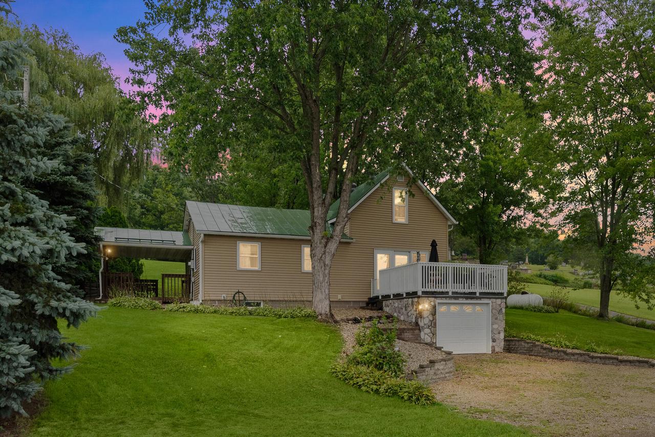 N454 Riverside LANE, Genoa, WI 54632