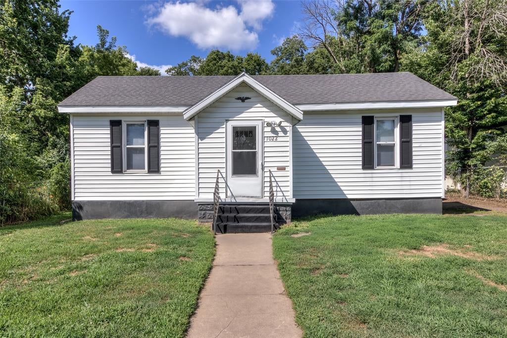 1022 E Madison Street — photo