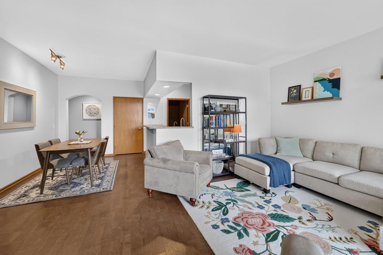 5583 Bantry Lane 3 — photo