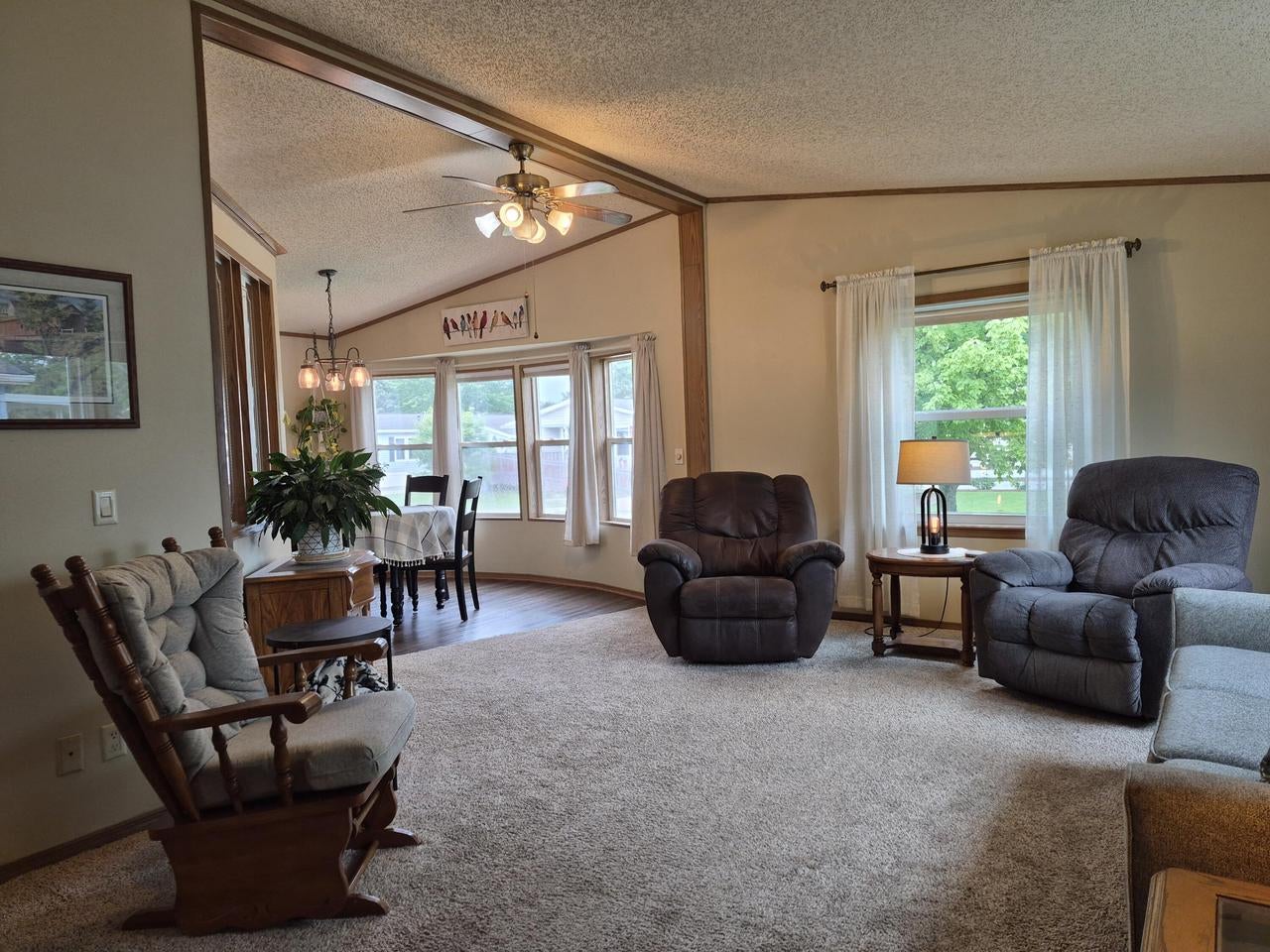 512 Harbor Heights Drive — photo