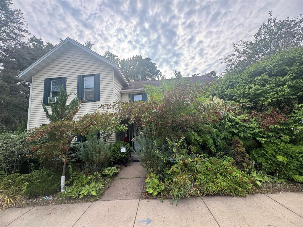 722 Superior Street — photo