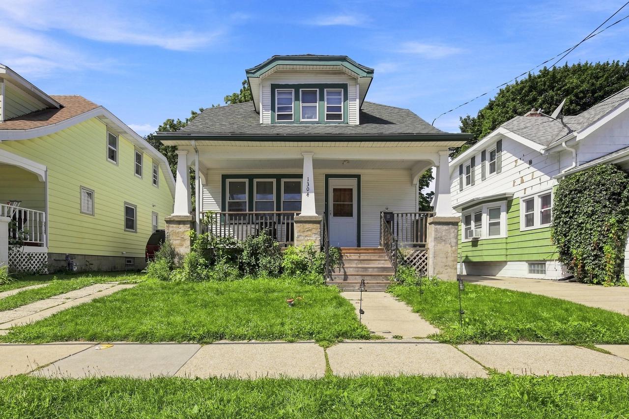 1304 Marquette Street — photo