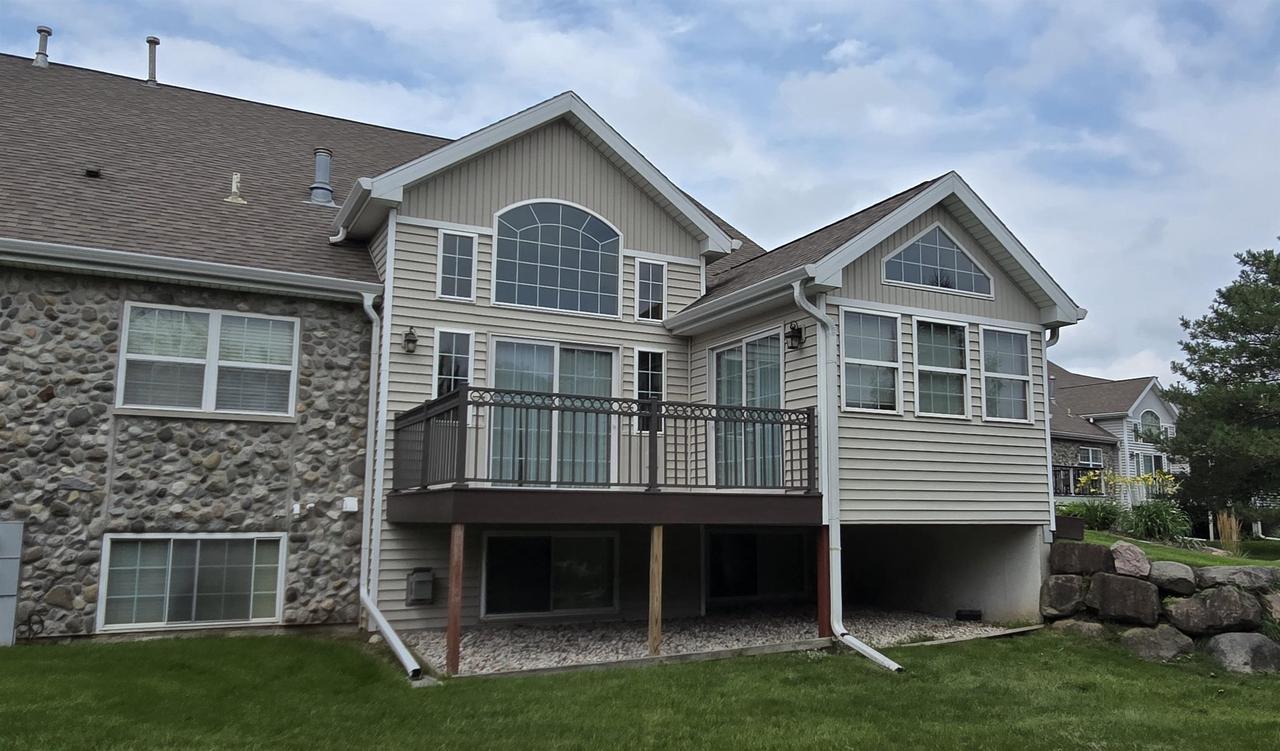 5734 Enchanted View Lane 13 — photo