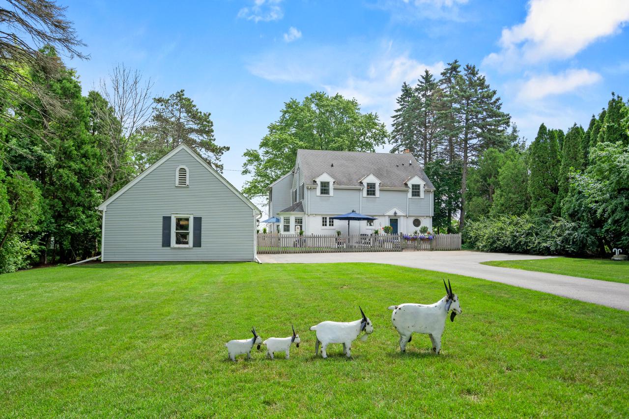 12504 N Lake Shore Drive — photo