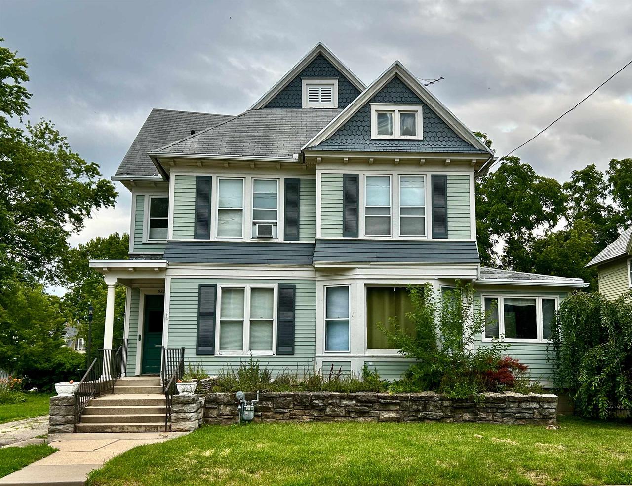 528 Mt Vernon Street — photo