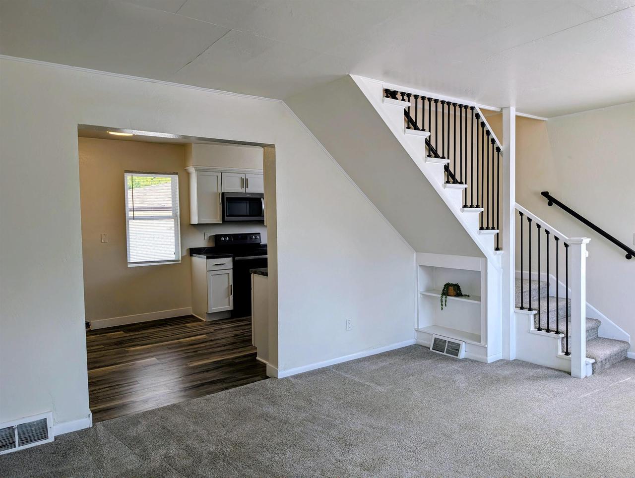 1718 E John Street, Appleton, WI 54915 — photo 2