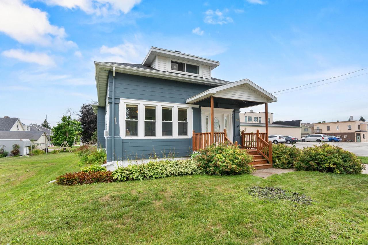 108 Lilac Drive — photo