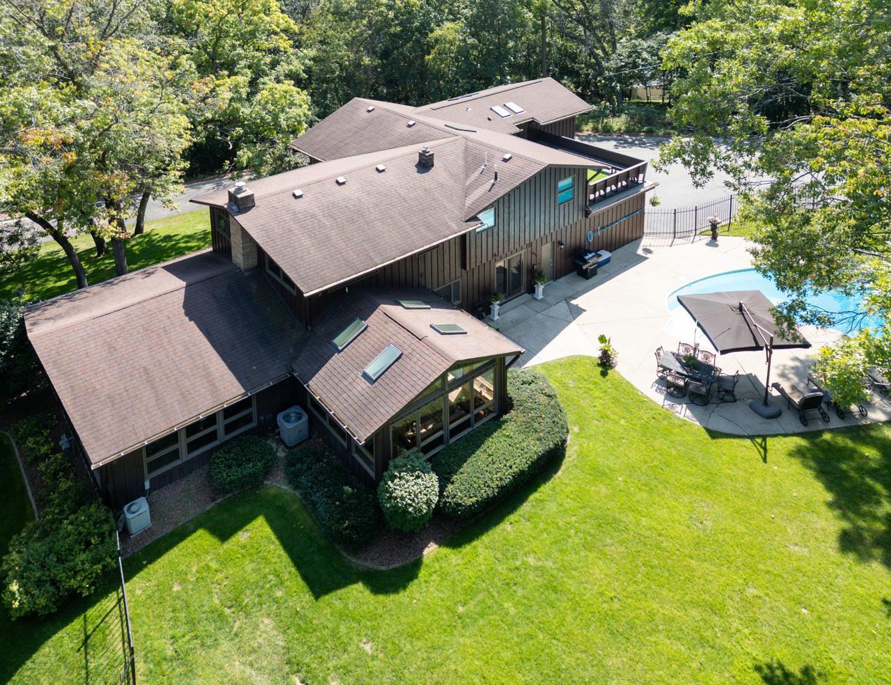 2329 Summit Drive — photo