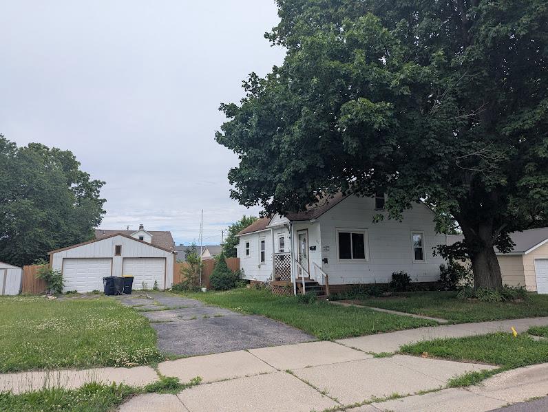 707 Lacrosse Street — photo