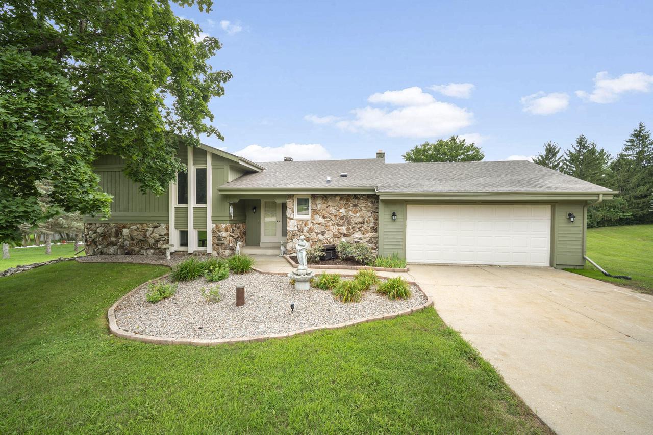 W249S7055 Sugar Maple Drive — photo
