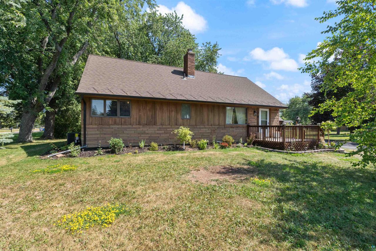 2 Royalton Road, Superior, WI 55880 — photo 2