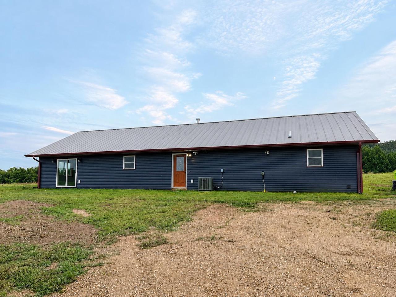 W10864 Santas Loop Road, Wonewoc, WI 53968 — photo 2
