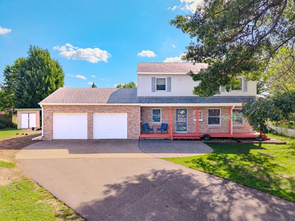 505 Parkwood Court — photo