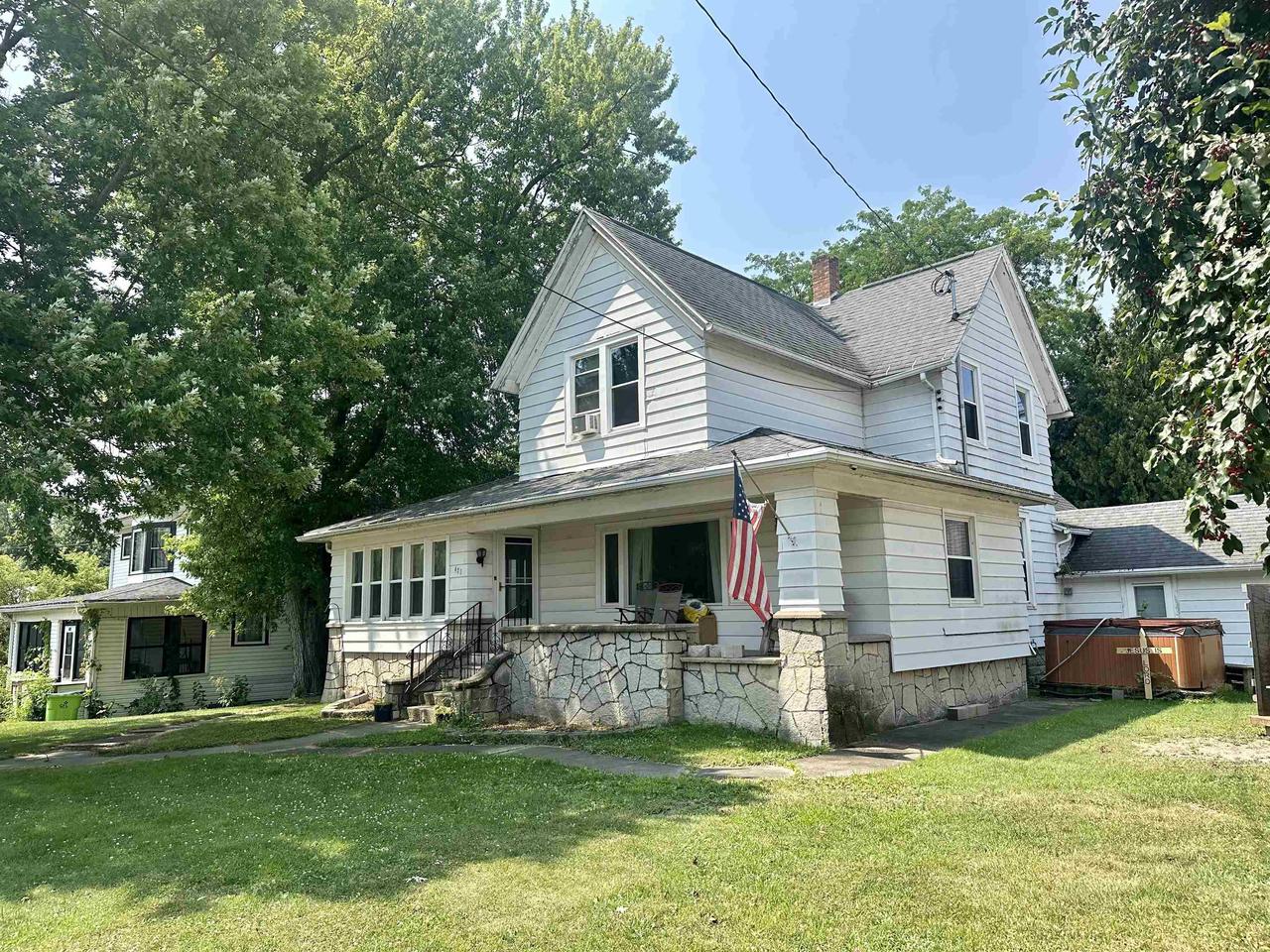 403 Main Street — photo