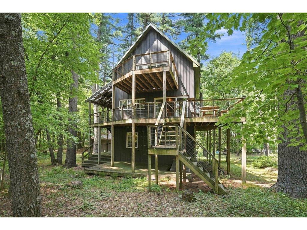 530 Round Lake Court — photo