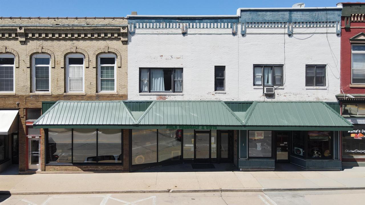 135 W Huron Street — photo