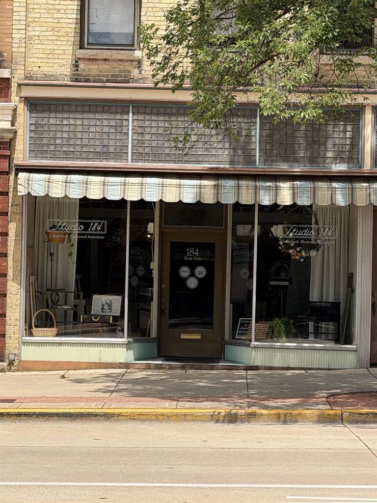 108-184 W Main Street — photo