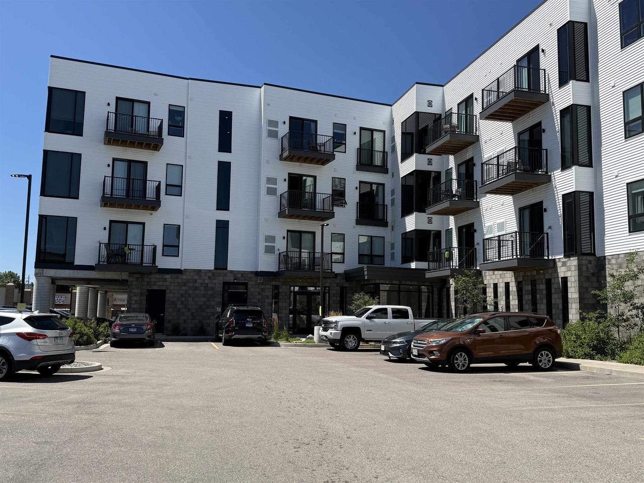209 Division Street Suite a 965 Sf — photo