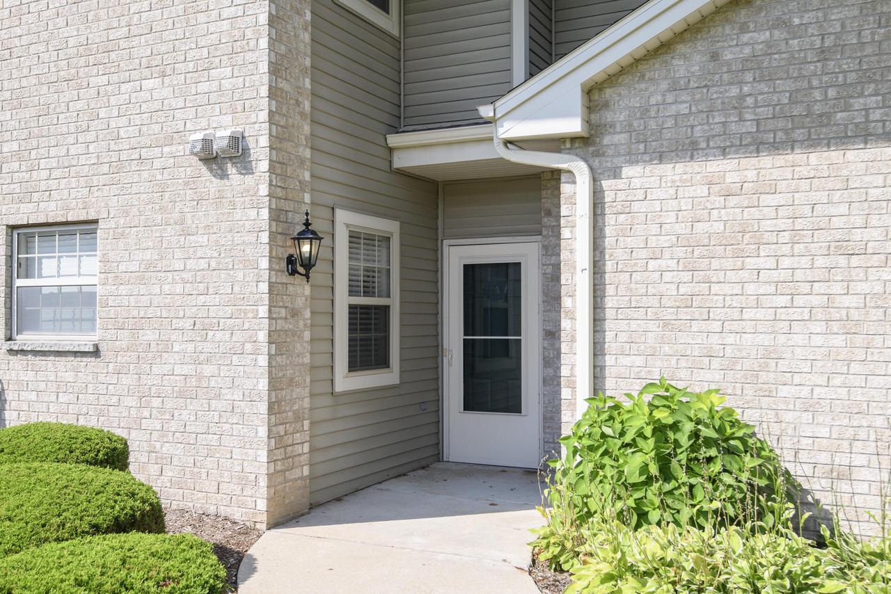 18730 Emerald Circle a — photo