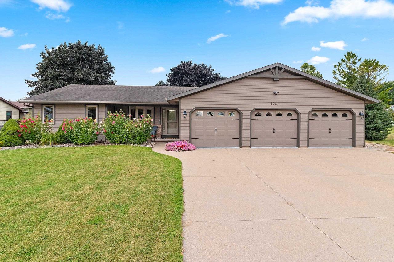 1061 Patrick Court — photo