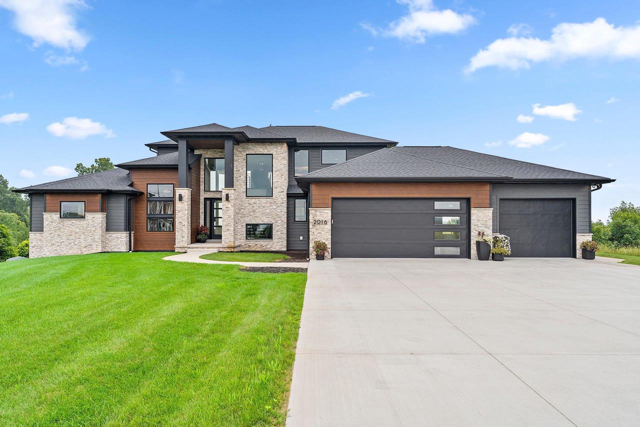 2016 Jen Drive — photo