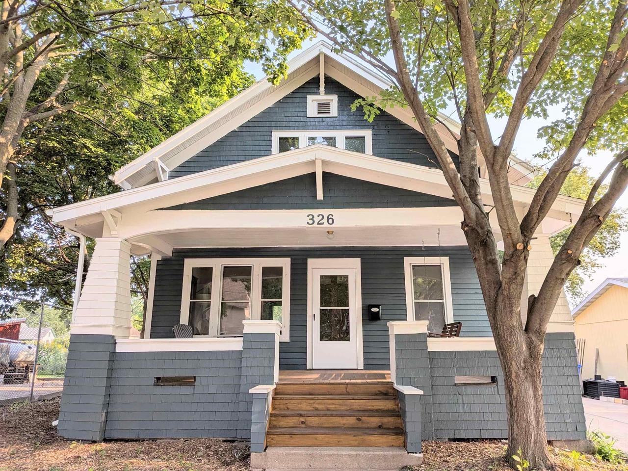 326 E Summer Street — photo