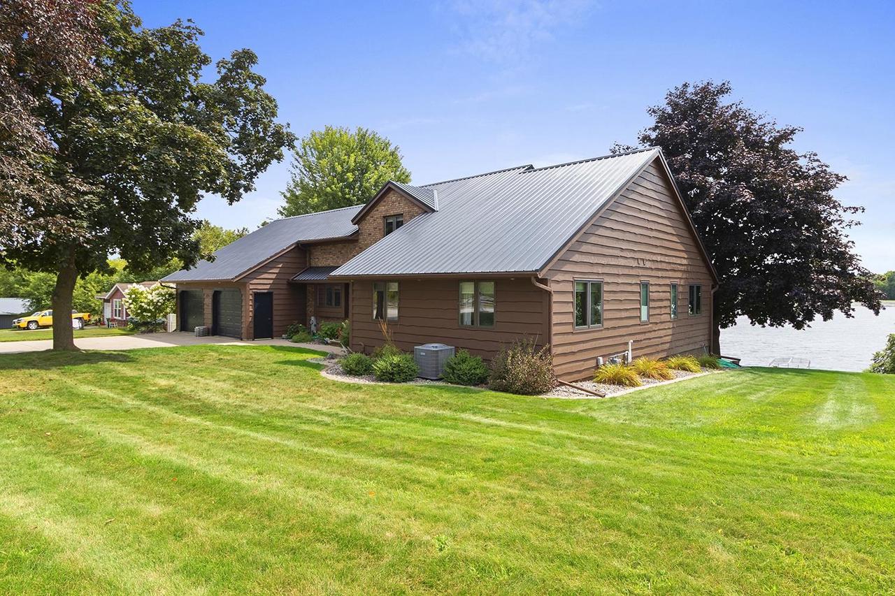 125 W Highland Drive — photo