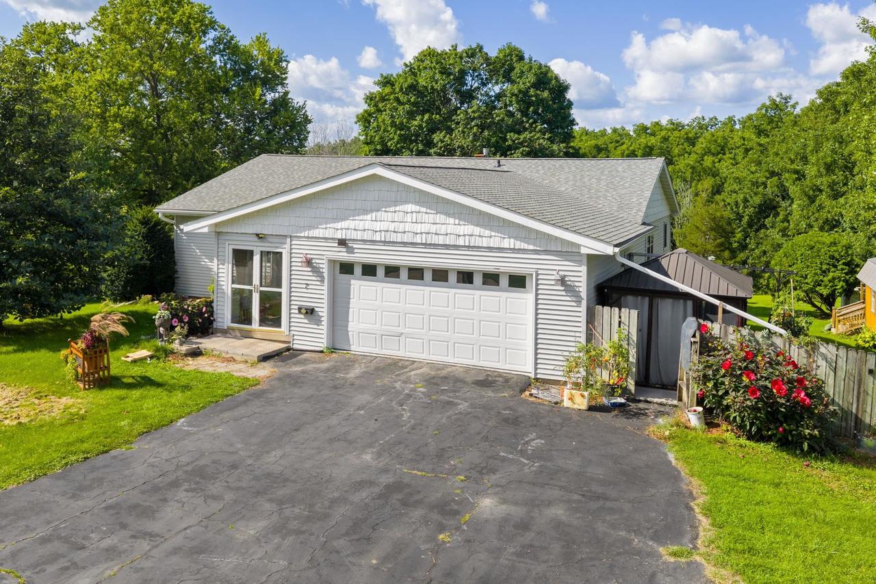 7 Parkwood Drive — photo