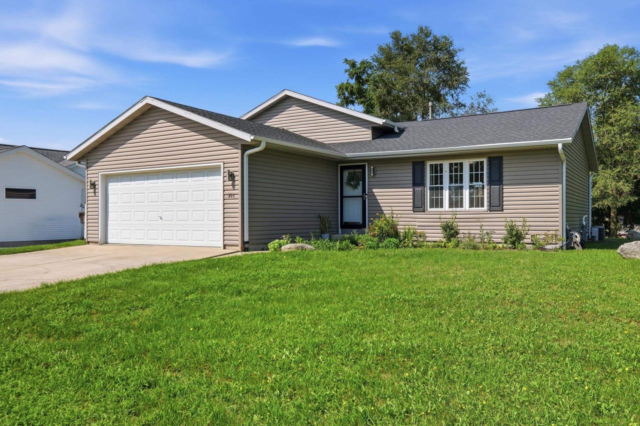 301 Ridgeview Drive — photo