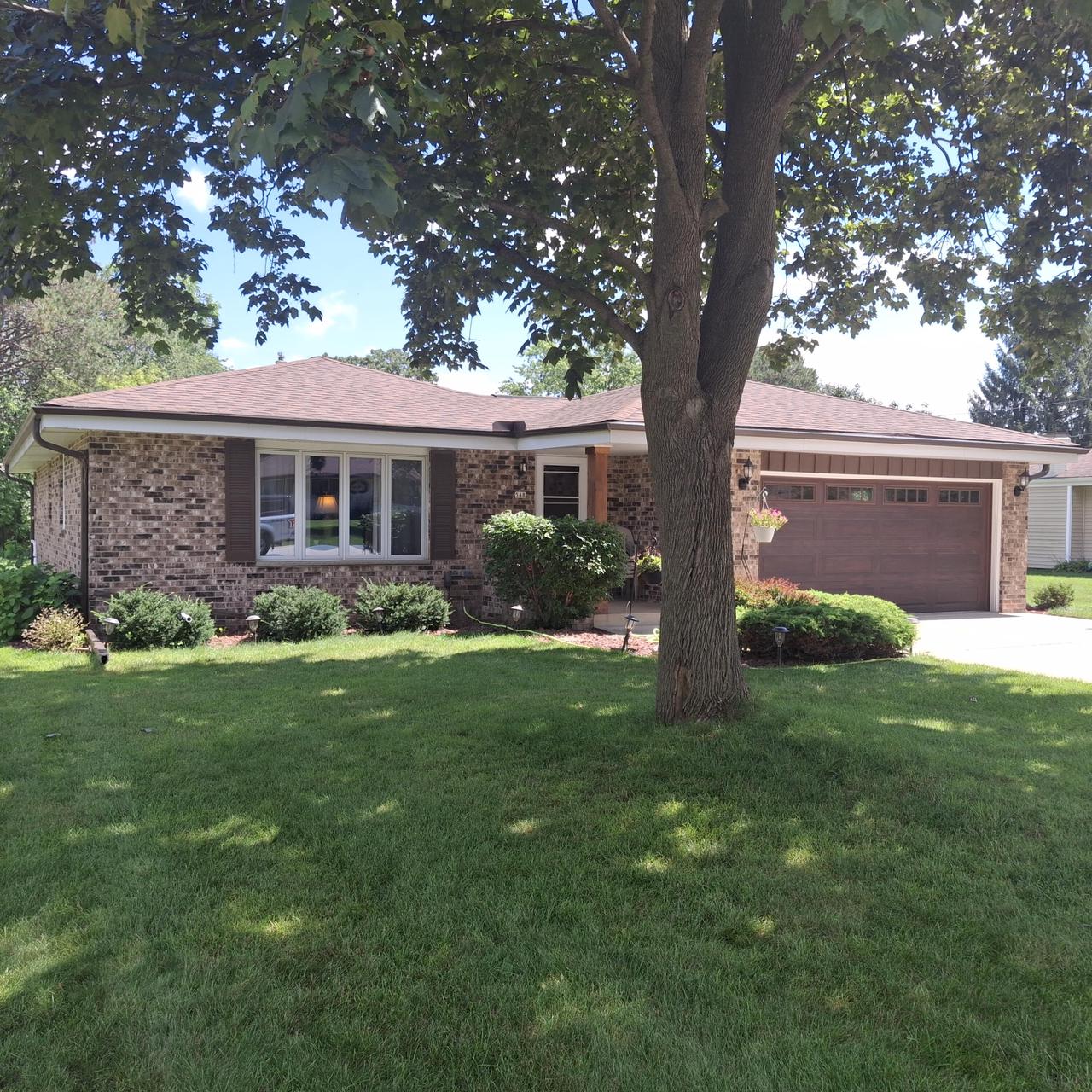 548 Oakwood Drive — photo
