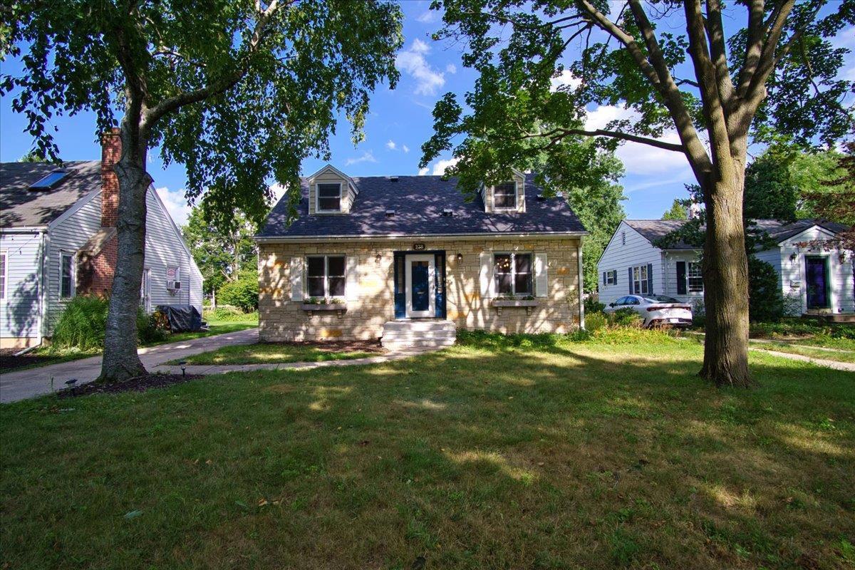 238 Kensington Drive — photo