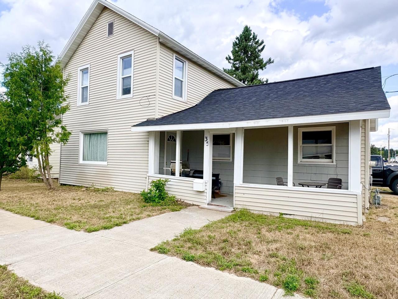 35 E Randall Avenue — photo