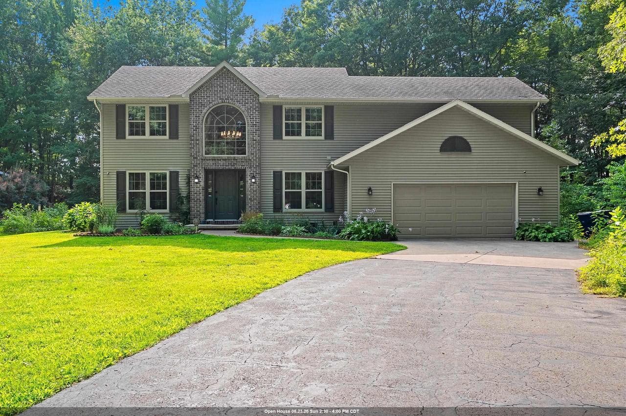 3611 Royal Oaks Court — photo