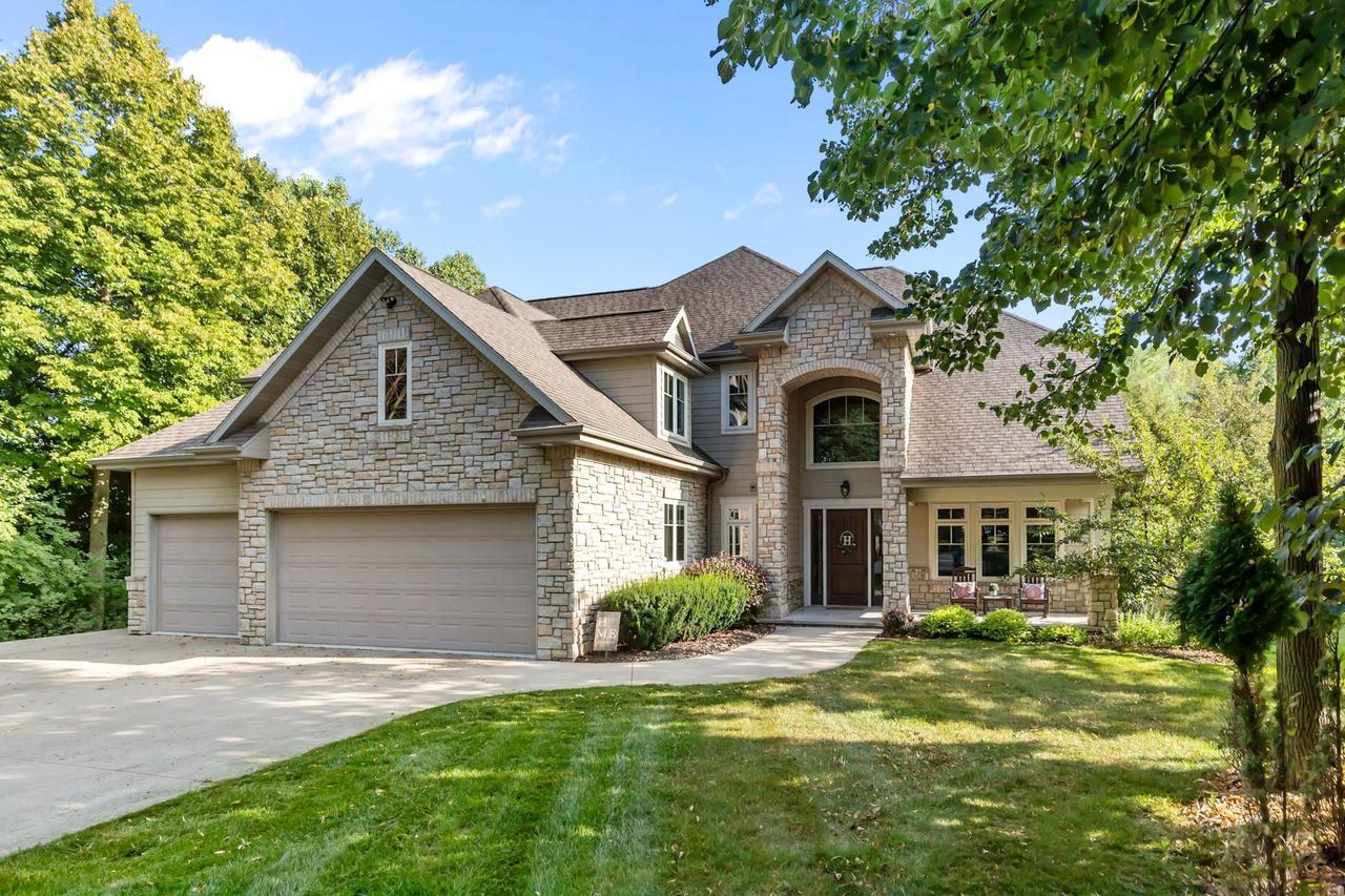 417 Hidden Ridges Way — photo